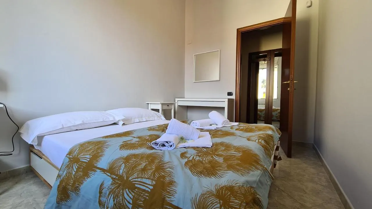 Carso 6 - Homy 5 Terre Apartment La Spezia Italy